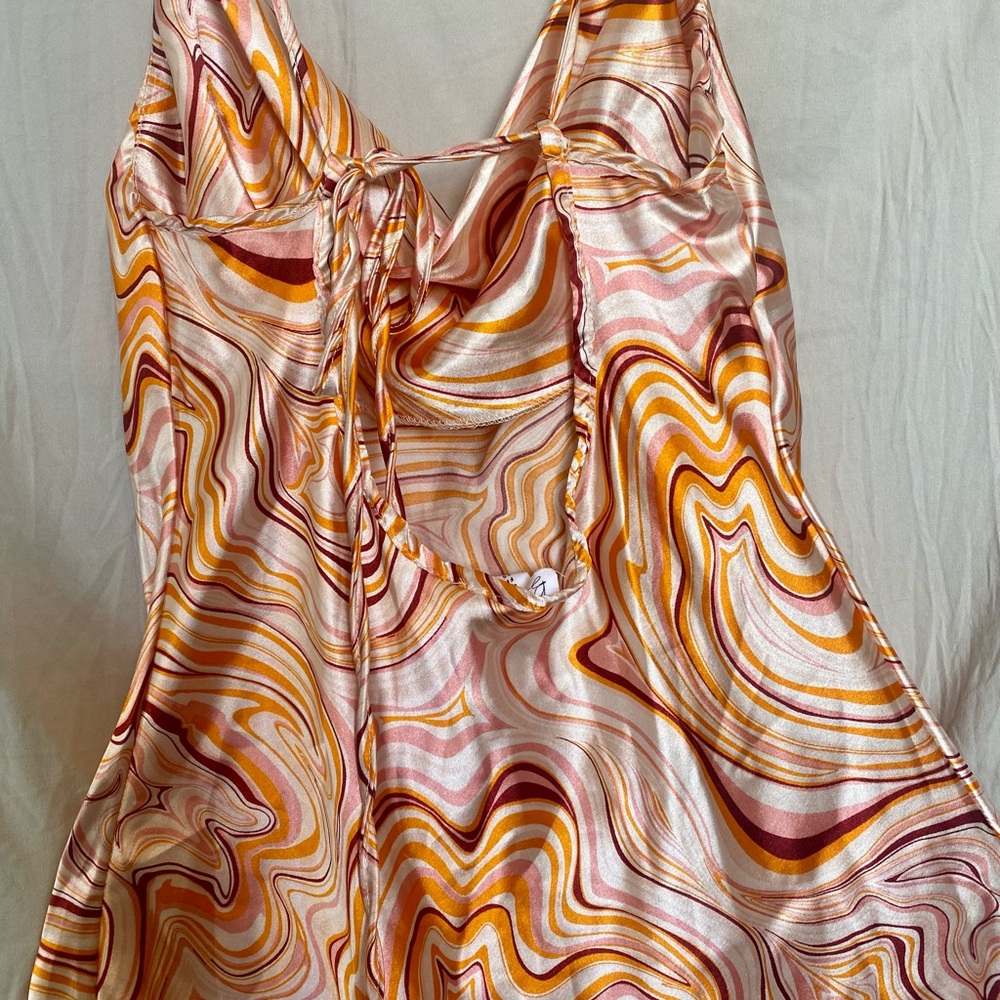 Swirl Patterned Dress - Picture 3 of 3